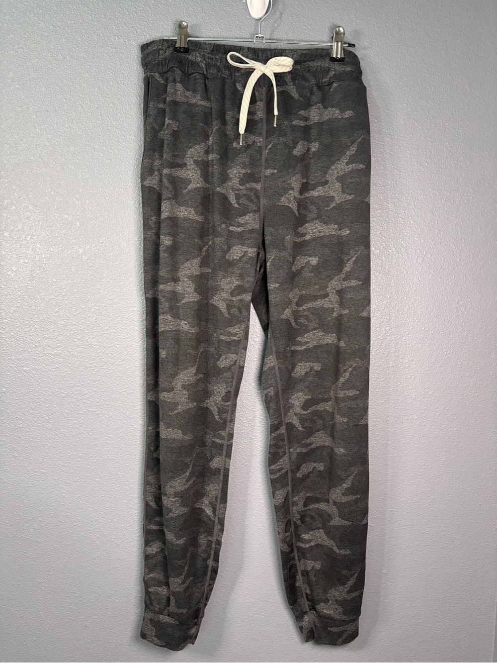 Vuori Women’s Performance Joggers in Black and Gray Camo